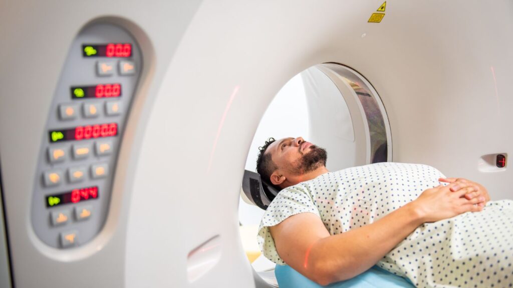 Tomografía para una salud digna